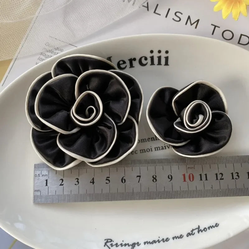 Fashion Fabric Flower Brooches Elegant Handmade Multi-layer Suit Sweater Badge Lapel Pins for Women Luxulry Jewelry Accessories