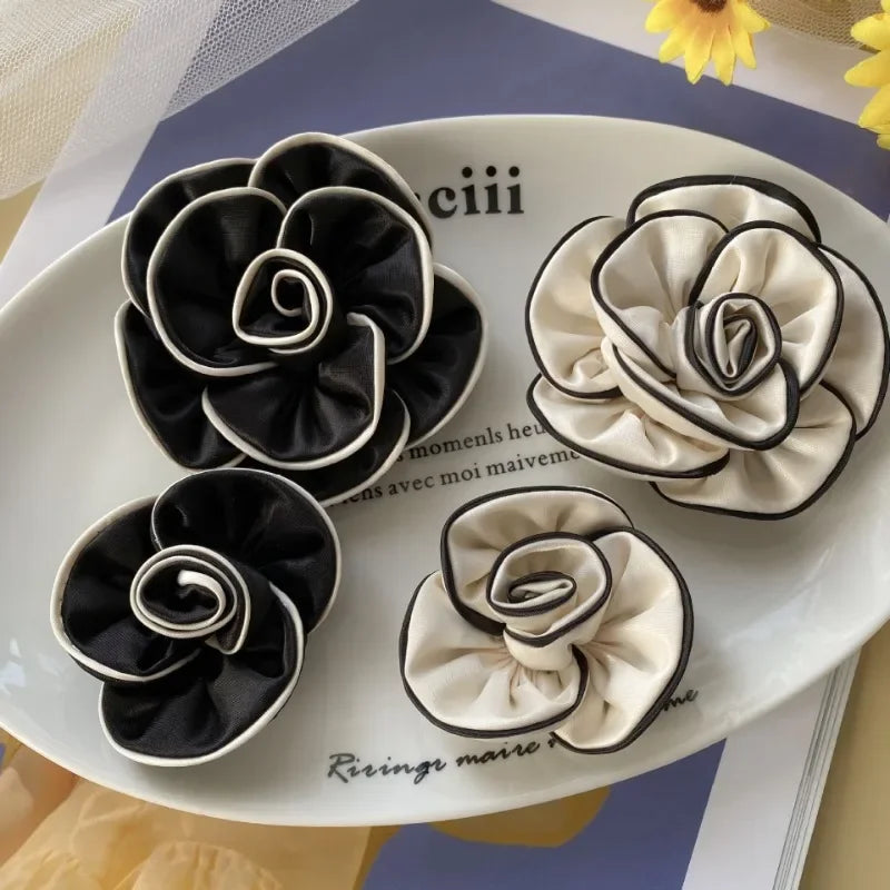 Fashion Fabric Flower Brooches Elegant Handmade Multi-layer Suit Sweater Badge Lapel Pins for Women Luxulry Jewelry Accessories